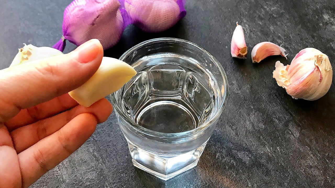 Bebe un vaso de agua de ajo todos los días, mira los milagros te sucederán