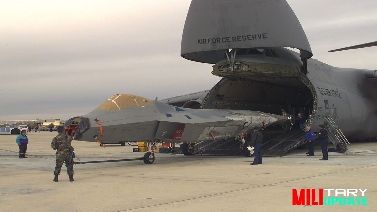 C-5M Super Galaxy The largest US Plane capable of carrying thousands of troops to Iran Badass Plane